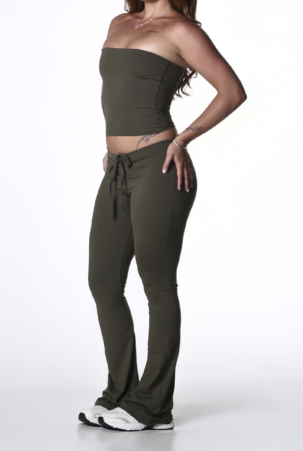 Calça Legging Diferenciada na cor Verde foto 2